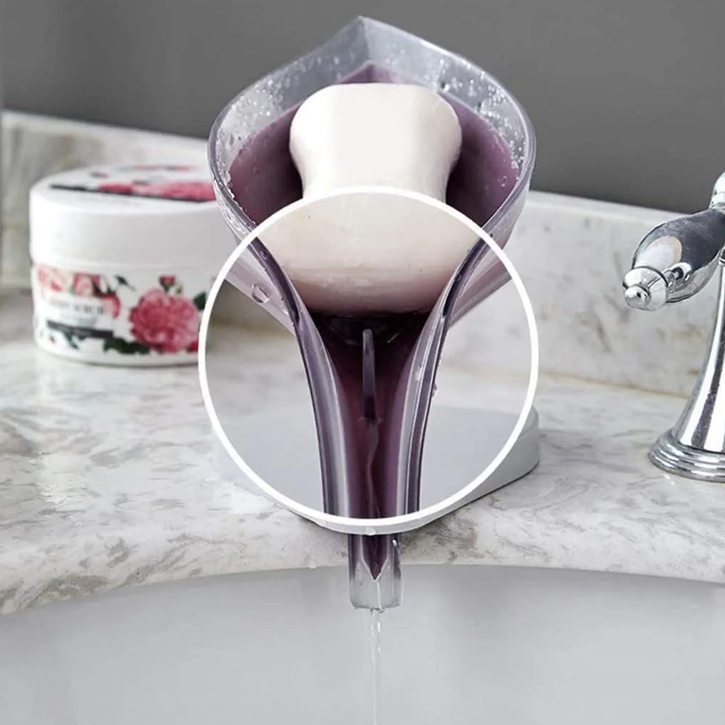 Self-Draining Leaf Soap Tray with Suction Cup – Plastic Soap Box for Bathroom & Kitchen Sink (1 Pc)